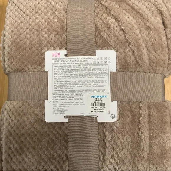 Primark throw. Super‎ soft. - Picture 2 of 4